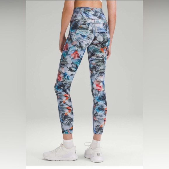Lululemon Fast and Free High-Rise Tight 25" Luminescent Floral Multi Legging 8 - Picture 2 of 5